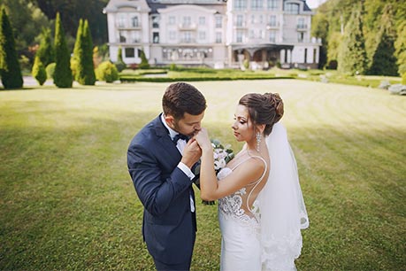 Photographe Mariage Rennes Haut de Gamme - Photo parc d'un domaine